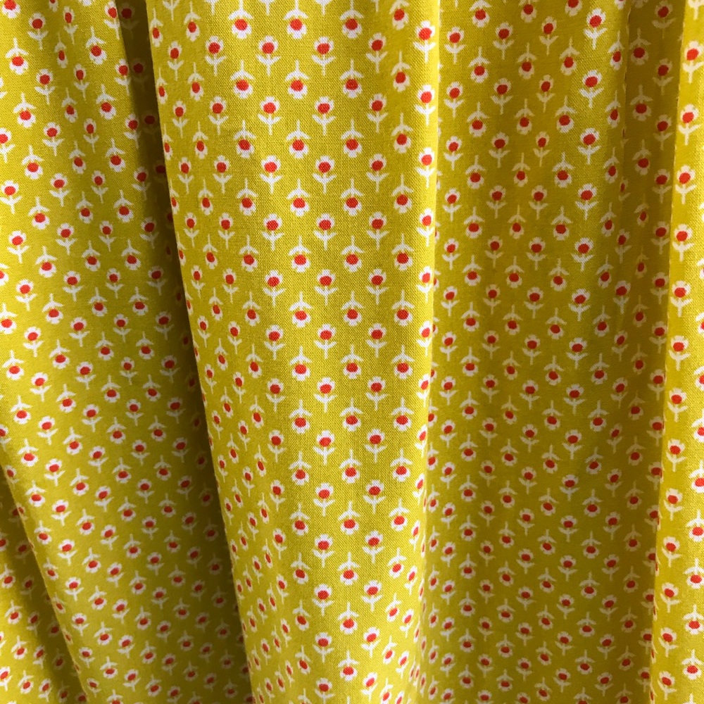 Bright Lightweight Dress - Picture 3 of 8